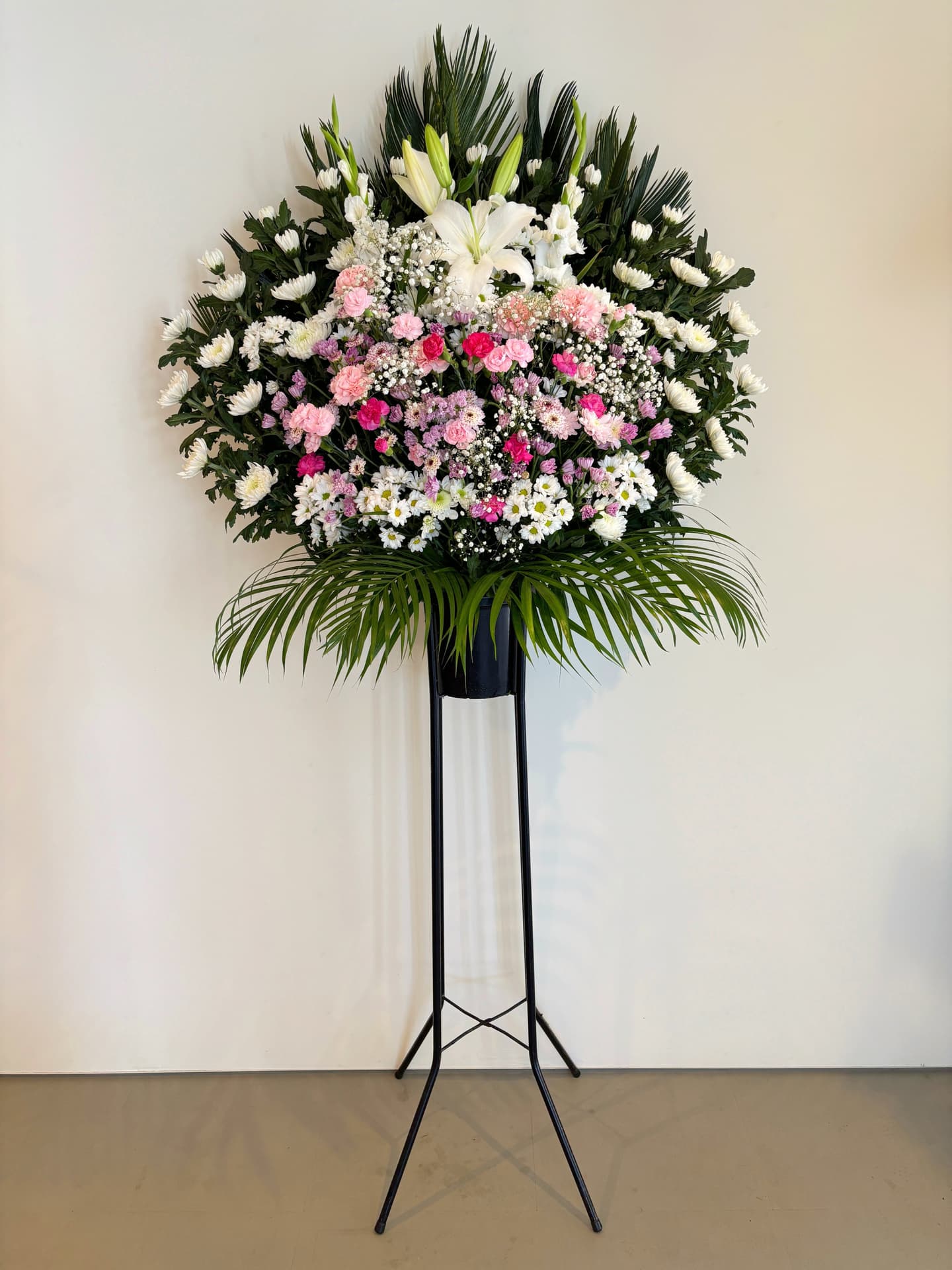 北海道花屋、栗山町の花屋、栗山町花屋、ナカイフローリスト、岩見沢市花屋、北海道夕張郡栗山町、夕張郡花屋、長沼町花屋、由仁町花屋、夕張市花屋、南幌町花屋、岩見沢市、栗山町フラワーショップ、葬儀、御供え、御祝、法事、法要、アレンジメント、スタンド花、花束、フラワーショップ、斎場、葬儀場、通夜、美唄市花屋、ナカイフローリスト美唄、美唄花